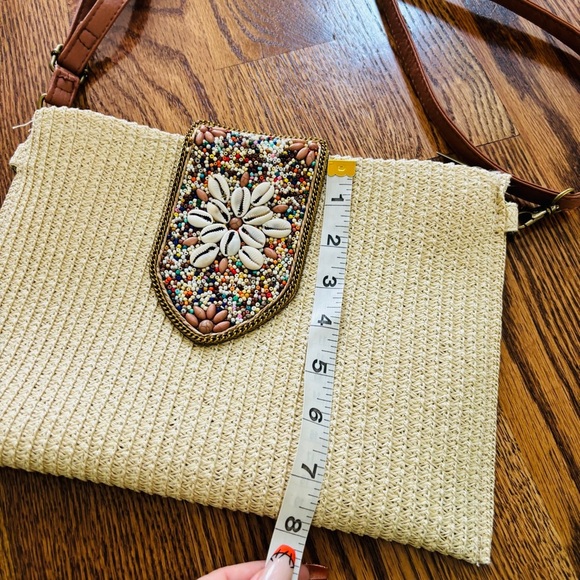 NEW Straw Clutch Crossbody Bag Shell Pearl Closure - Picture 5 of 9